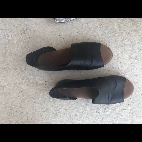 Leather half shoe size 9.5 - Picture 2 of 4